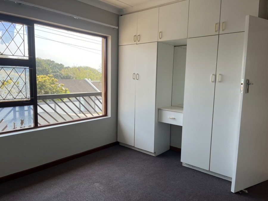 To Let 1 Bedroom Property for Rent in Bonza Bay Eastern Cape